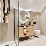 Luxurious In The Heart Of With Private Parking * Берген