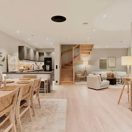 Luxurious In The Heart Of With Private Parking Берген